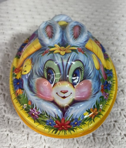 Vintage plastic molded easter - plastic,